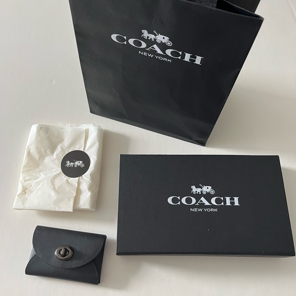 Coach “Lucky” Black Leather Small Wallet / Card holder -Brand New - Picture 3 of 5